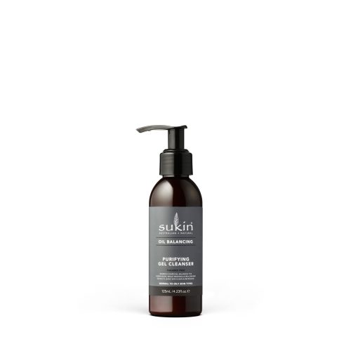 Viser praktisk pumpe flaske med Purifying Gel Cleanser fra Sukin